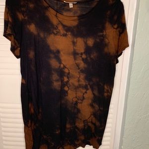 High-Low Bleach Dye T-Shirt